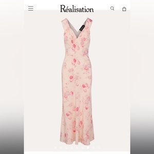 Realization par dress. Maxi, flowers.
